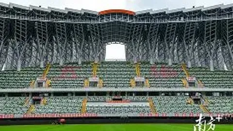 珠海航展迎来大湾区首条低空快线乘客，畅享飞行盛宴